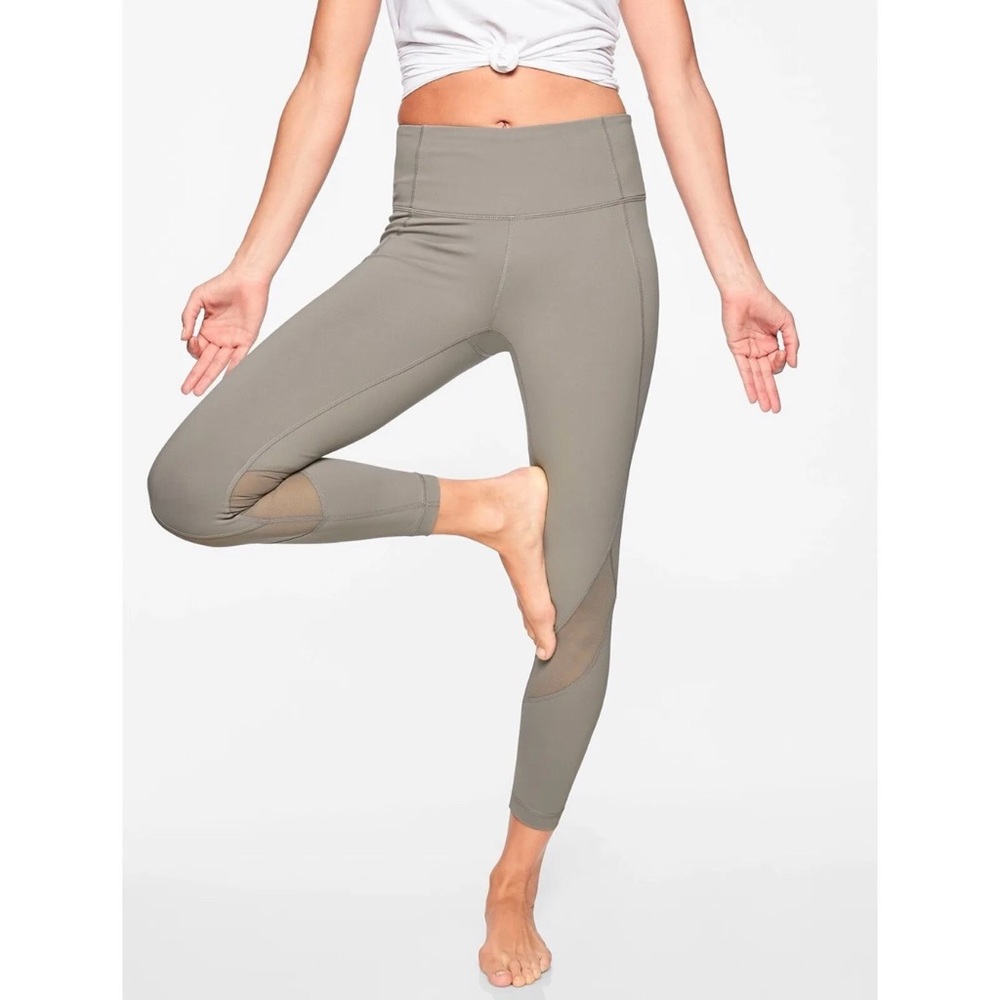 Athleta Eclipse High Rise Leggings Size M
